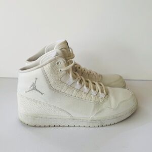 Nike Air Jordan Mens High Top Basketball Sneaker White 10.5 Athletic Casual